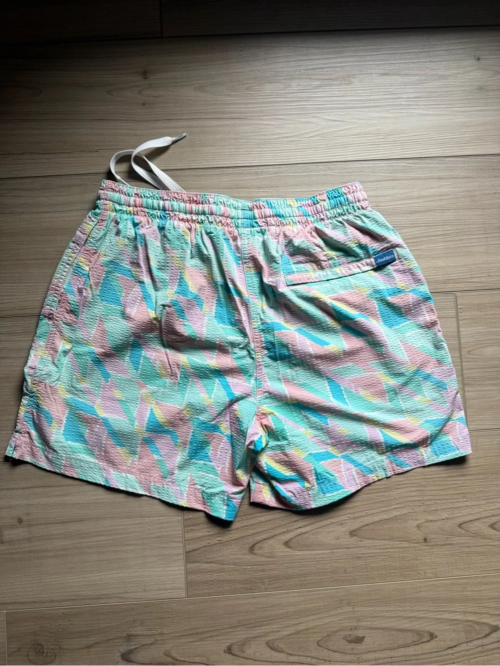 Chubbies Mens 5.5” Seersucker Swim Trunks - Medium